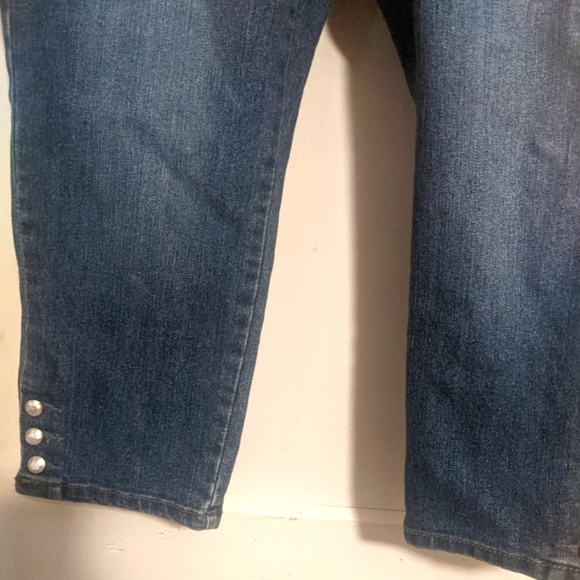 Code Bleu Andrea Women's Petite Capri Jeans - Picture 3 of 12